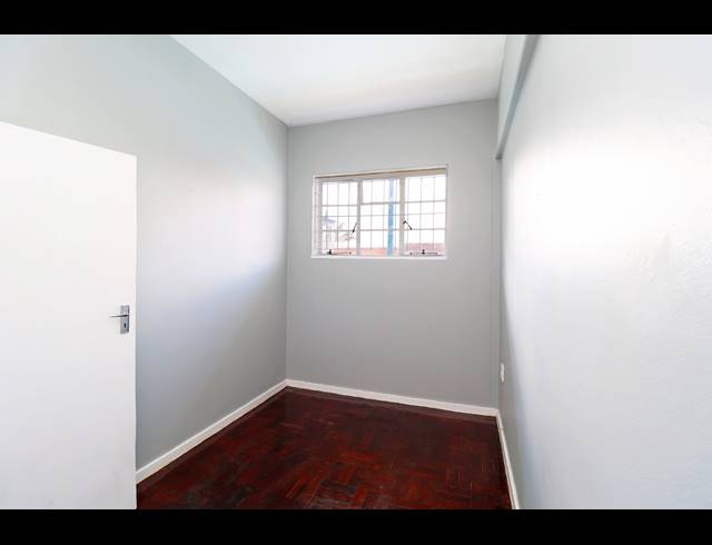 2 BEDROOM APARTMENT FOR SALE IN RICHMOND